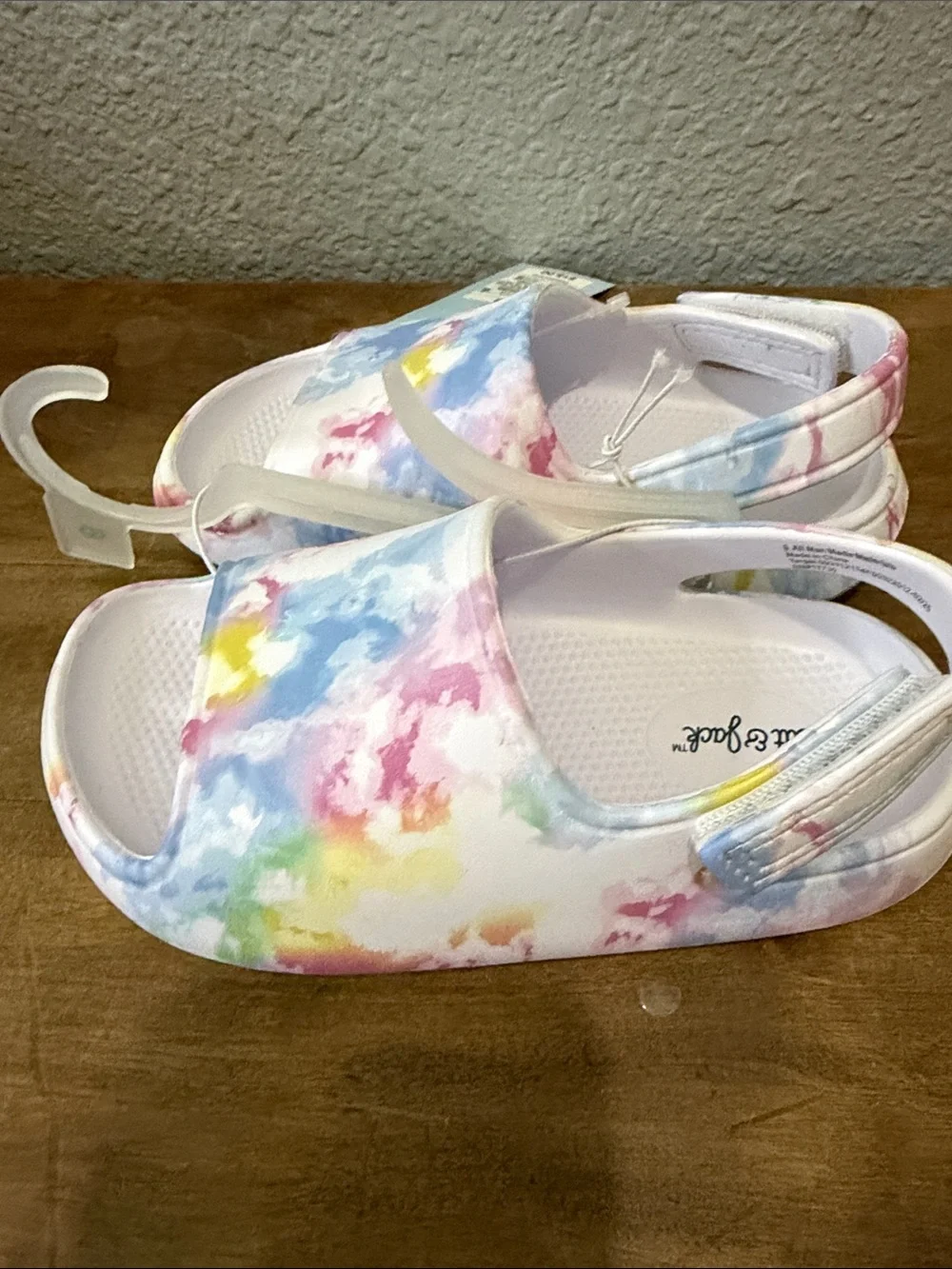 Cat & Jack Pastel Tie-Dye Slide Sandals in White size 9